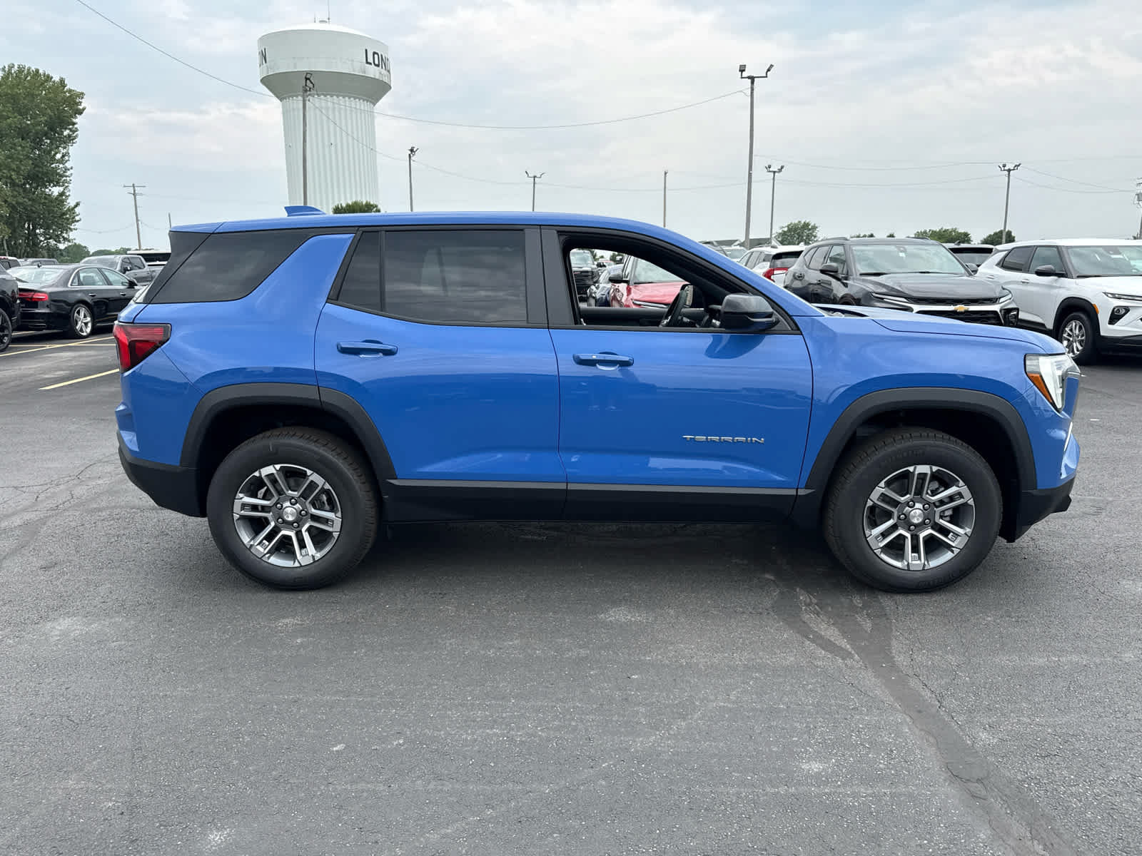 New 2027 GMC Terrain Elevation AWD/4WD image 6