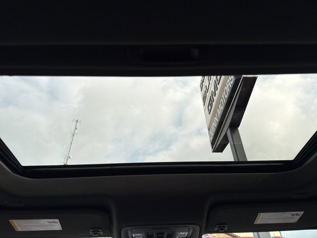 Used 2024 GMC Sierra 2500 AT4 w/ AT4 Premium Plus Package image 16