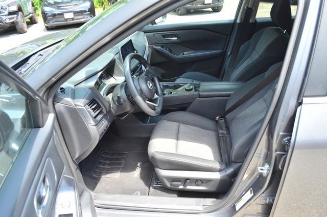 Used 2024 Nissan Rogue SV AWD/4WD image 17
