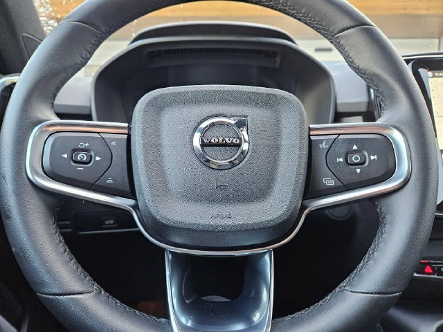 Certified 2023 Volvo C40 P8 Recharge Ultimate w/ Protection Package Premier AWD/4WD image 22
