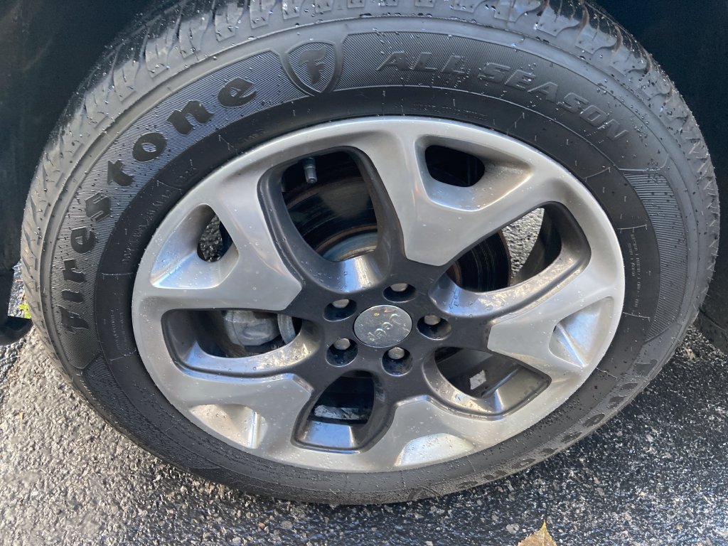 Used 2019 Jeep Compass Limited w/ Safety & Security Group AWD/4WD image 34