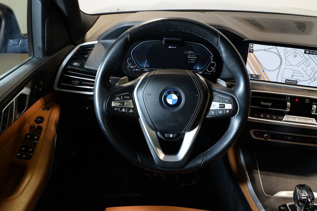 Used 2022 BMW X5 xDrive45e w/ Executive Package image 15