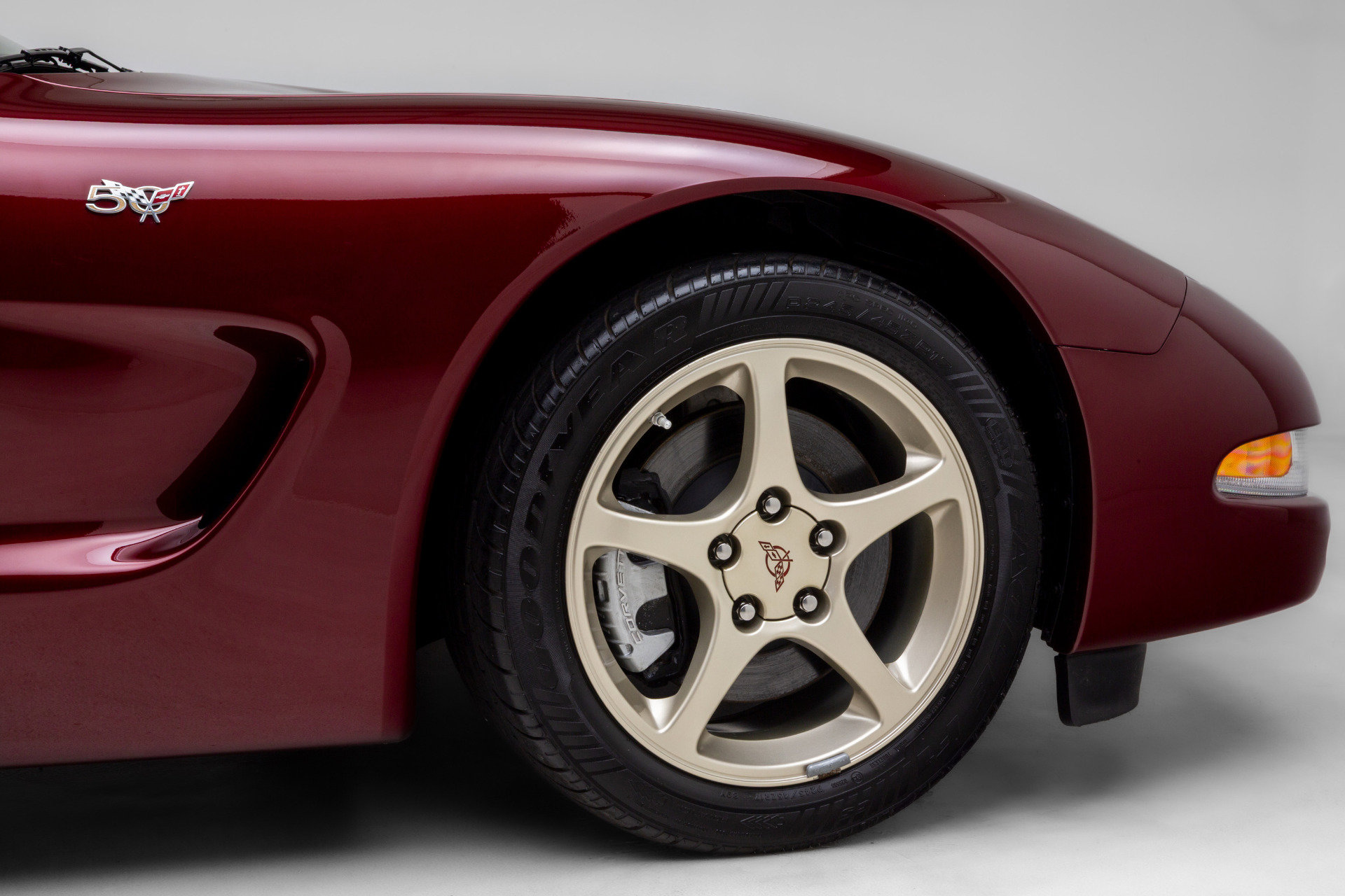 Used 2003 Chevrolet Corvette 50th Anniversary Edition w/ Preferred Equipment Group1 image 40