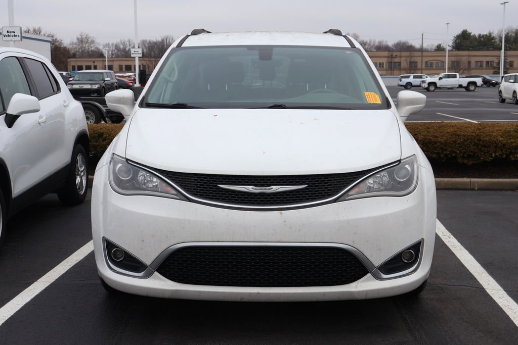 Used 2017 Chrysler Pacifica Touring-L Plus w/ Tire & Wheel Group image 2