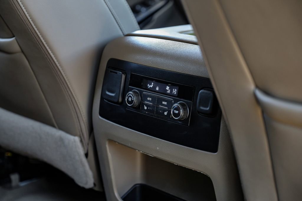 Used 2019 GMC Yukon SLT image 37