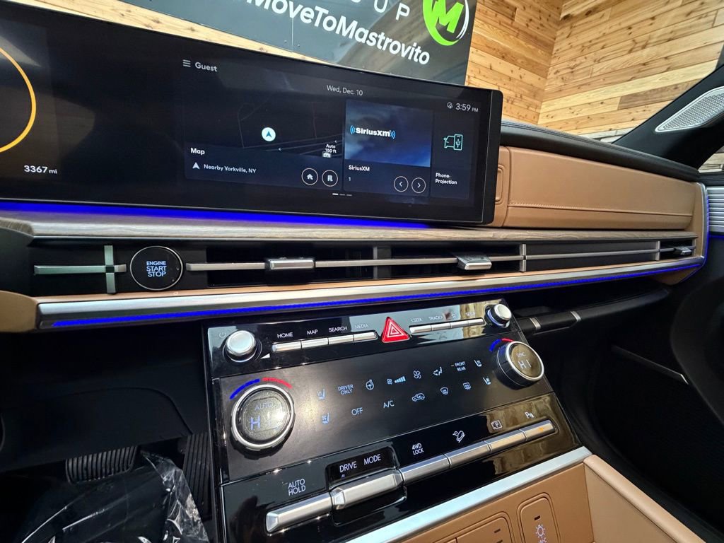 Certified 2025 Hyundai Santa Fe Limited image 18