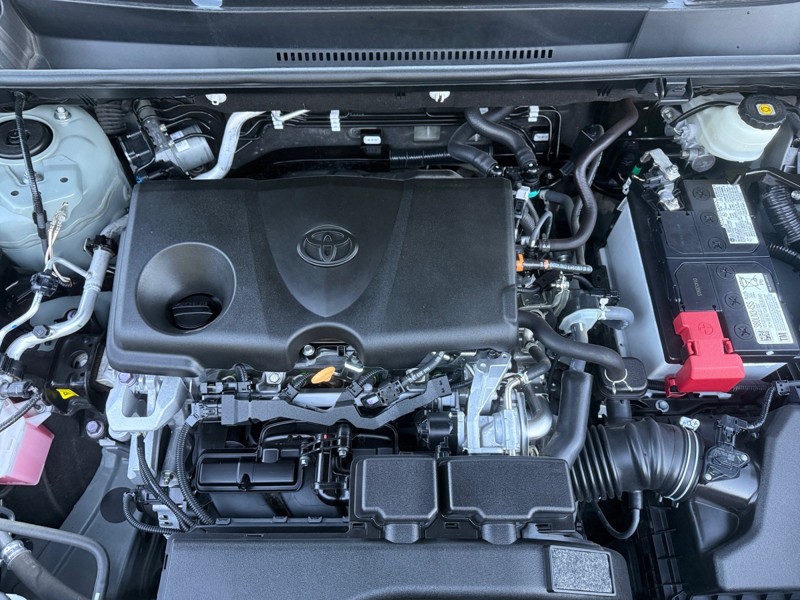 Certified 2021 Toyota RAV4 XLE w/ XLE Grade Weather Package AWD/4WD image 21
