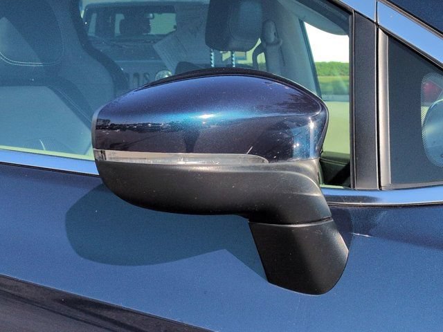 Used 2023 Chrysler Pacifica Touring-L FWD image 11