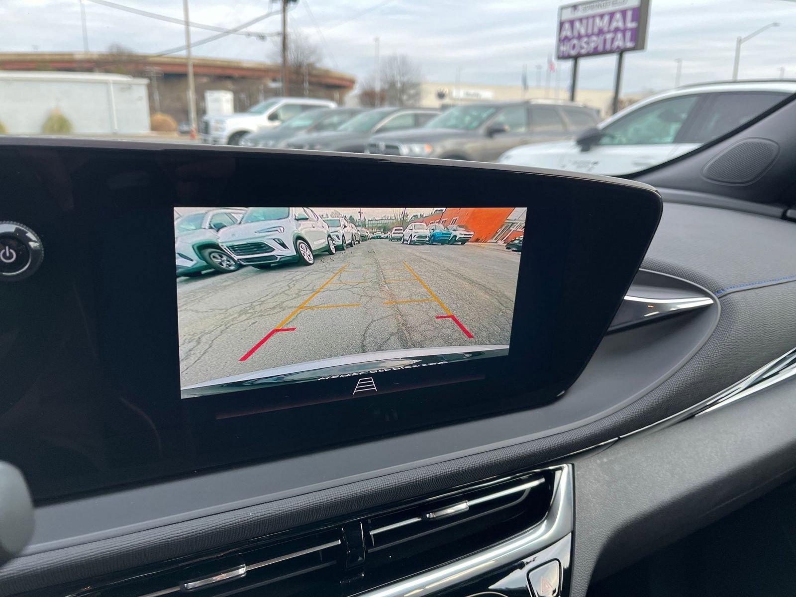 Used 2025 Buick Envista Sport Touring image 17