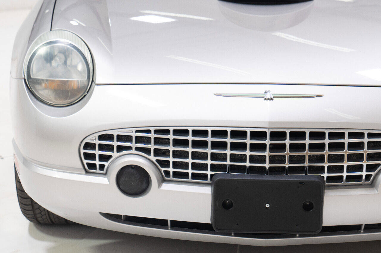 Used 2005 Ford Thunderbird Deluxe image 13