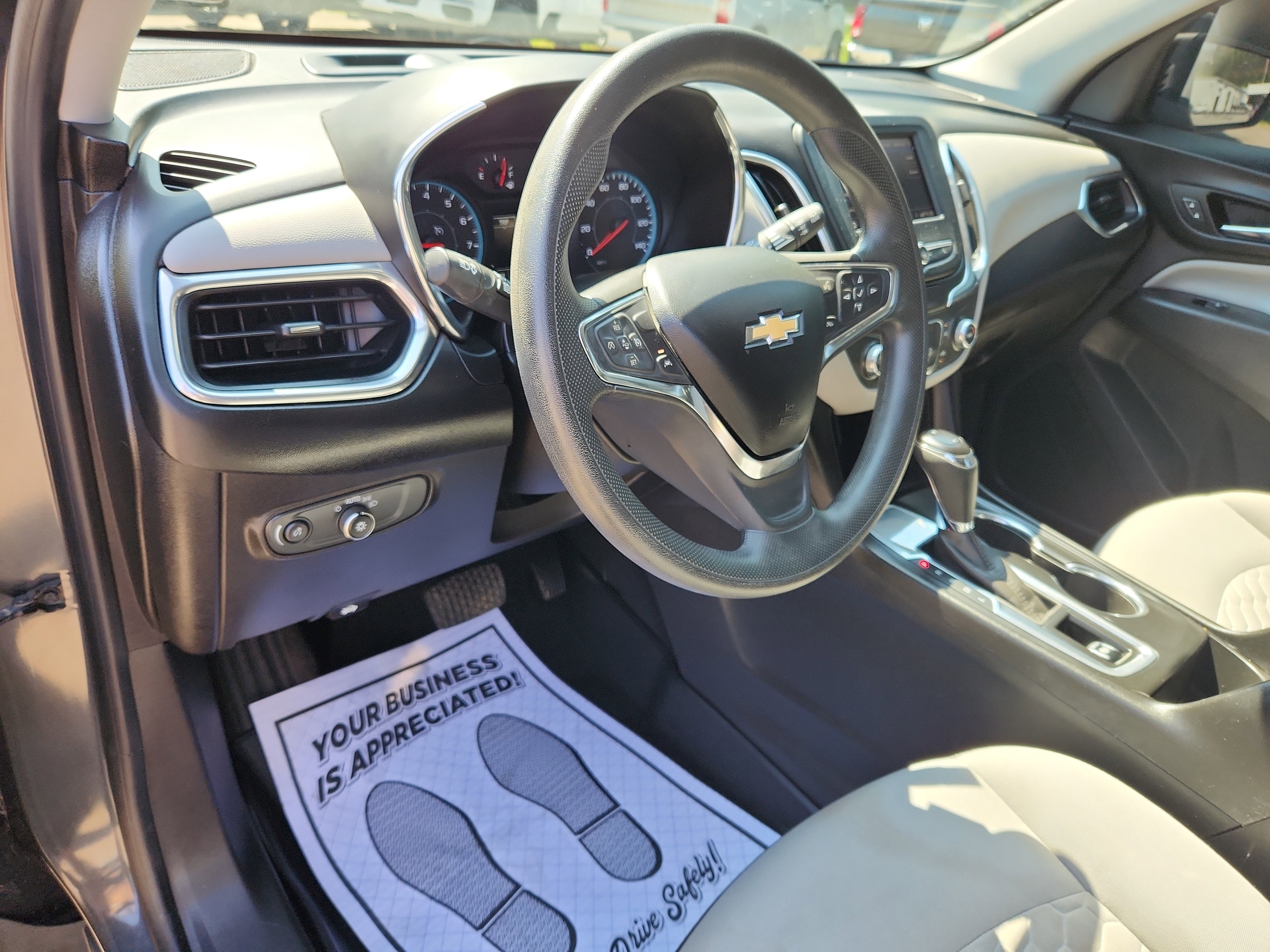 Used 2021 Chevrolet Equinox LS w/ LS Convenience Package FWD image 23