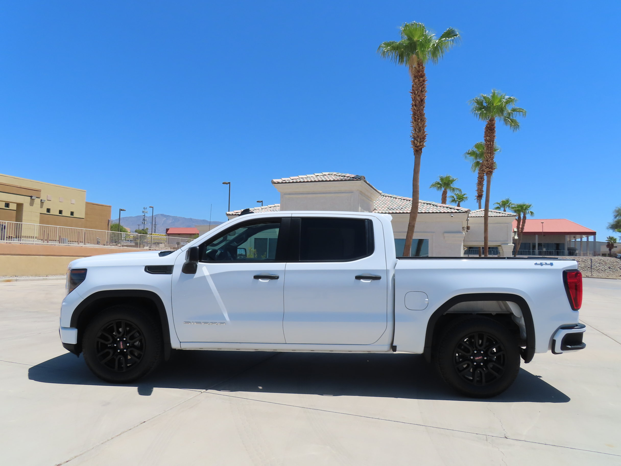 Used 2024 GMC Sierra 1500 Pro w/ Graphite Edition AWD/4WD image 4