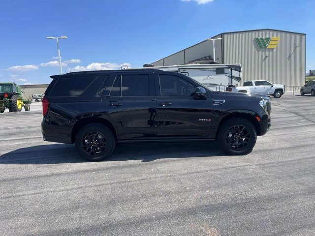 Used 2023 GMC Yukon AT4 w/ AT4 Premium Package image 4