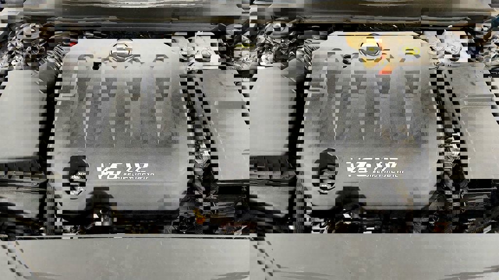 Used 2016 Chevrolet Impala LTZ w/ Enhanced Convenience Package image 28