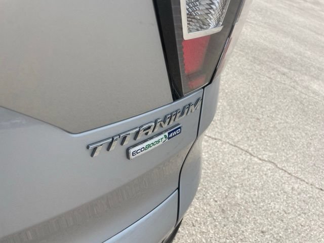 Used 2018 Ford Escape Titanium w/ Ford Safe & Smart Package AWD/4WD image 9