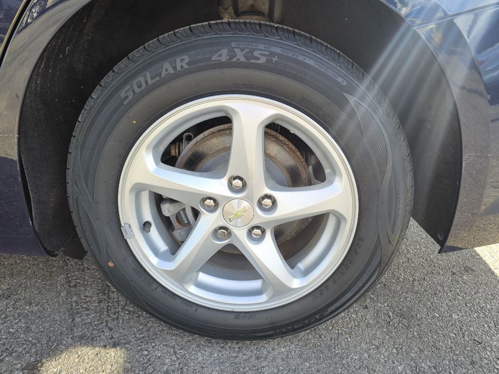 Used 2018 Chevrolet Malibu LS image 15