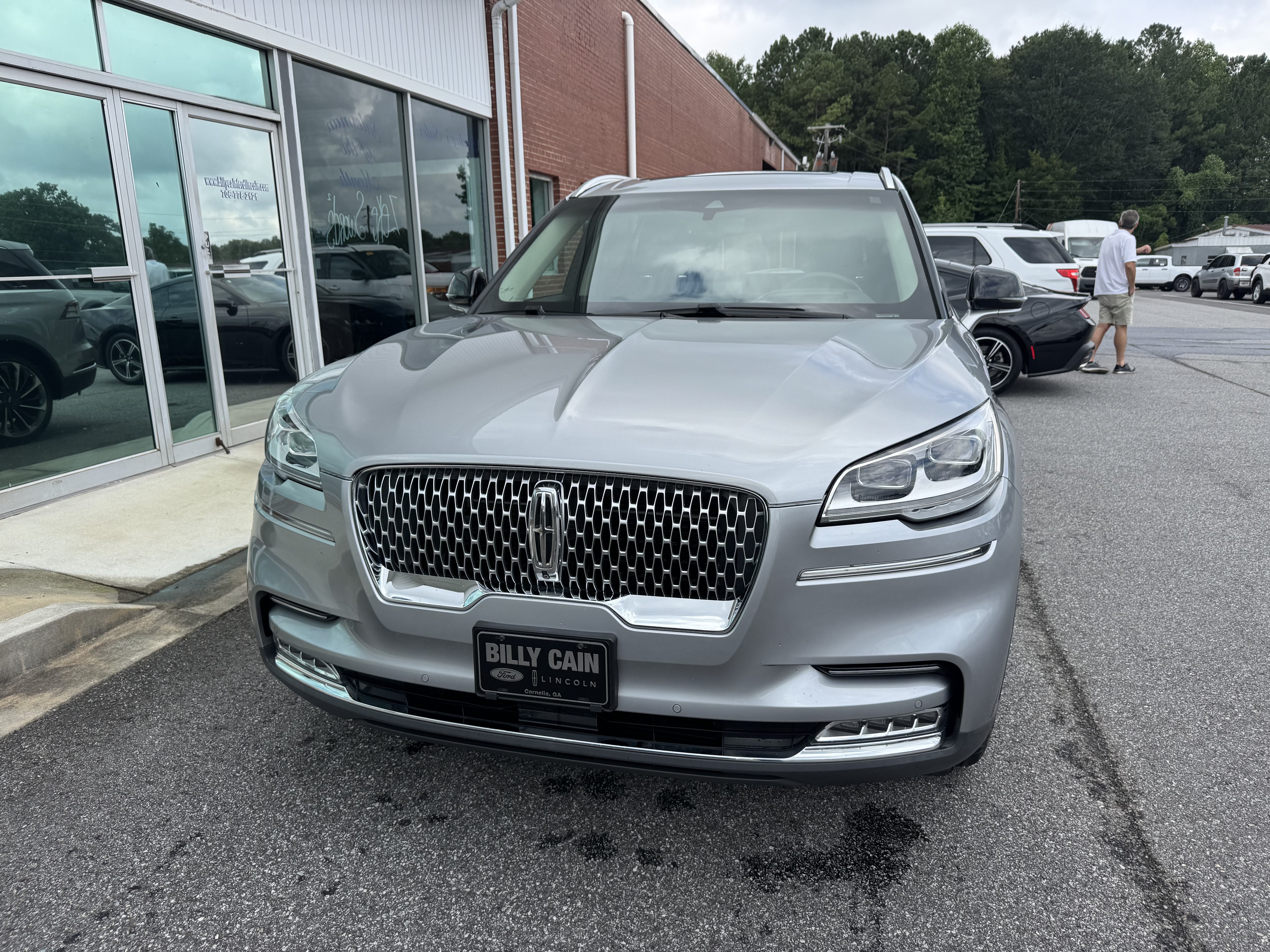 Used 2020 Lincoln Aviator Reserve w/ Equipment Group 202A AWD/4WD image 4