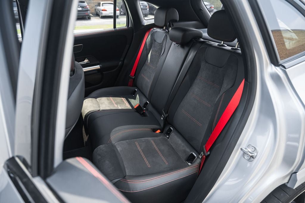 Used 2024 Mercedes-Benz GLA 35 AMG 4MATIC image 17