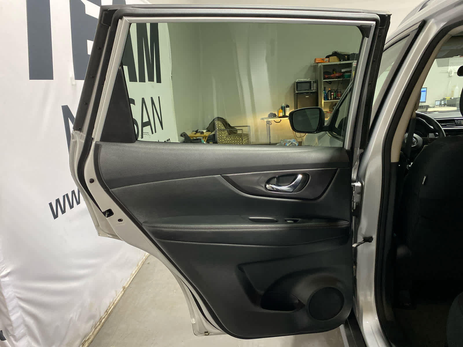 Used 2019 Nissan Rogue SV image 23