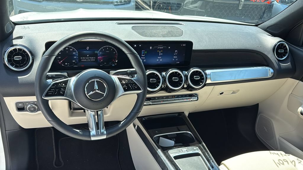 Certified 2026 Mercedes-Benz GLB 250 4MATIC image 28