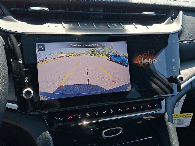 New 2026 Jeep Grand Cherokee Altitude AWD/4WD image 18