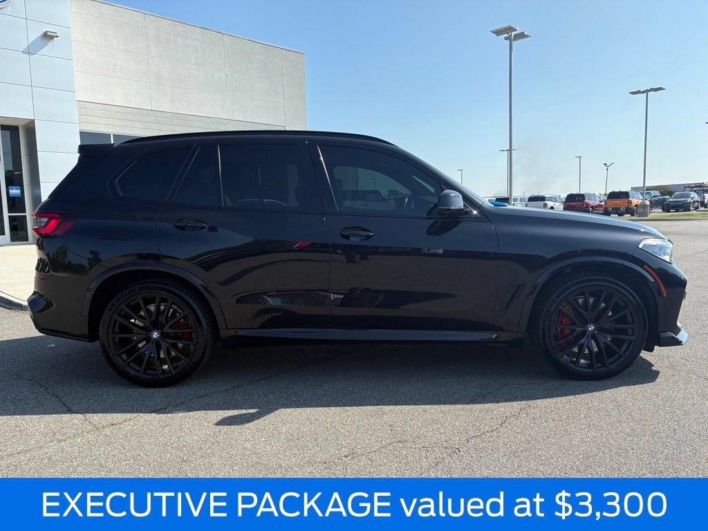 Used 2021 BMW X5 M50i w/ Executive Package AWD/4WD image 2