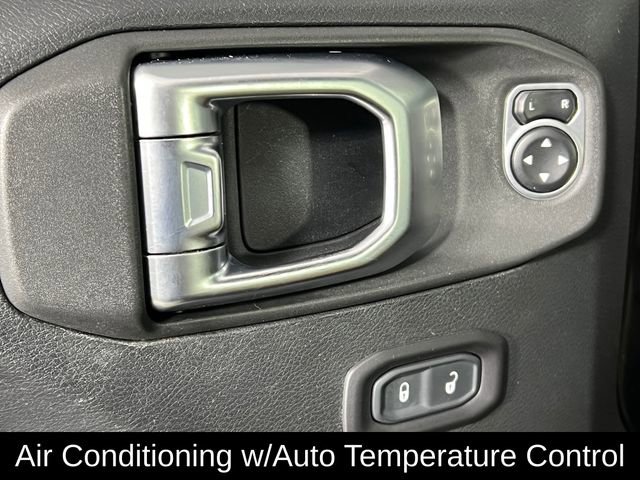 Used 2018 Jeep Wrangler Unlimited Sport S image 17