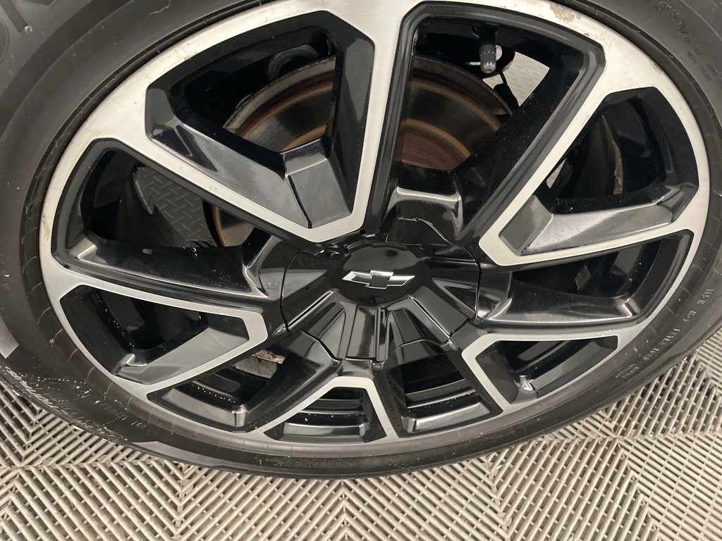 Certified 2021 Chevrolet Tahoe RST w/ Luxury Package image 2