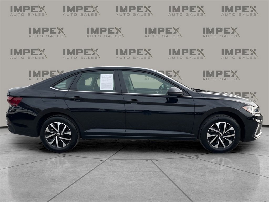 Used 2025 Volkswagen Jetta S image 6