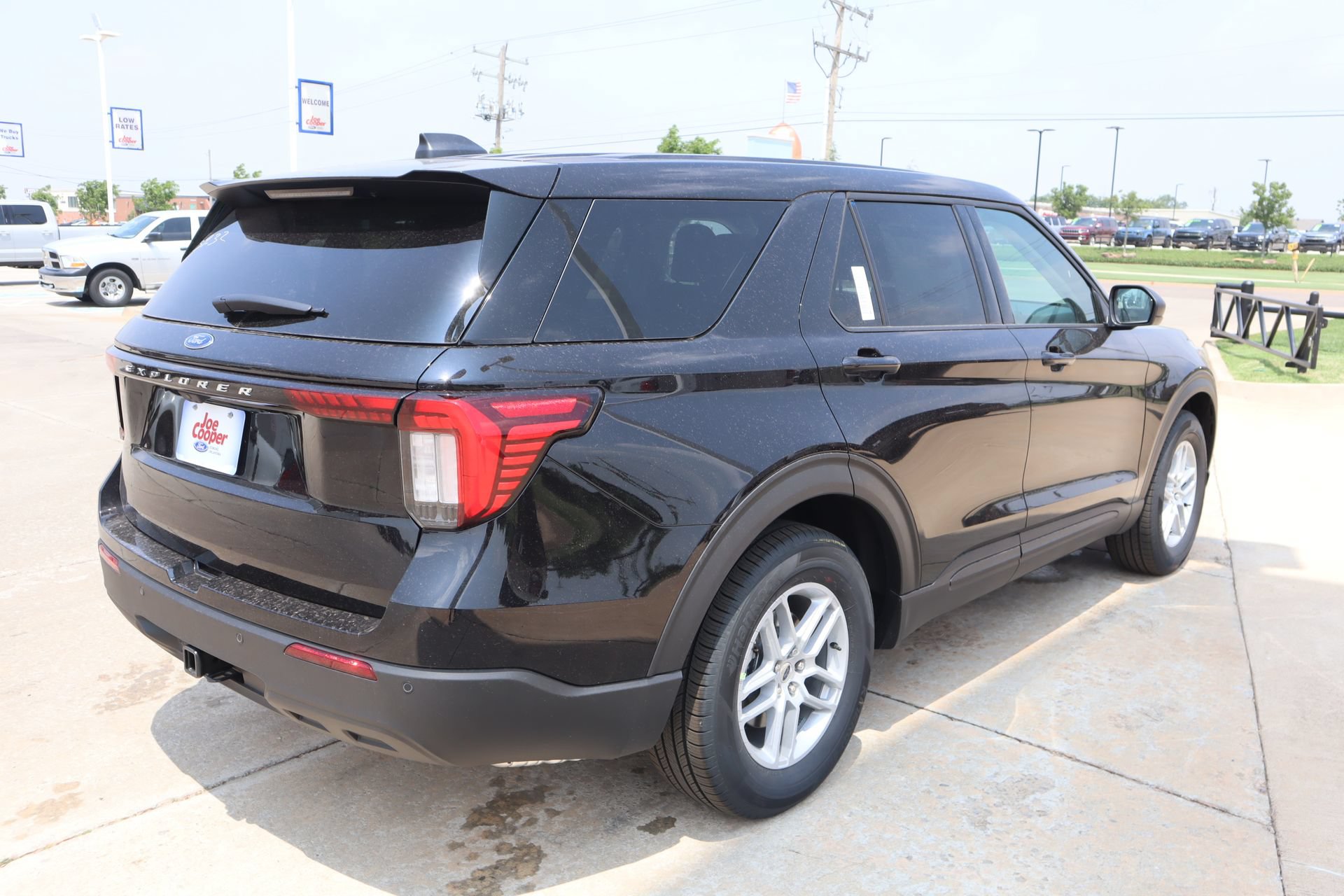 New 2026 Ford Explorer Active RWD image 20