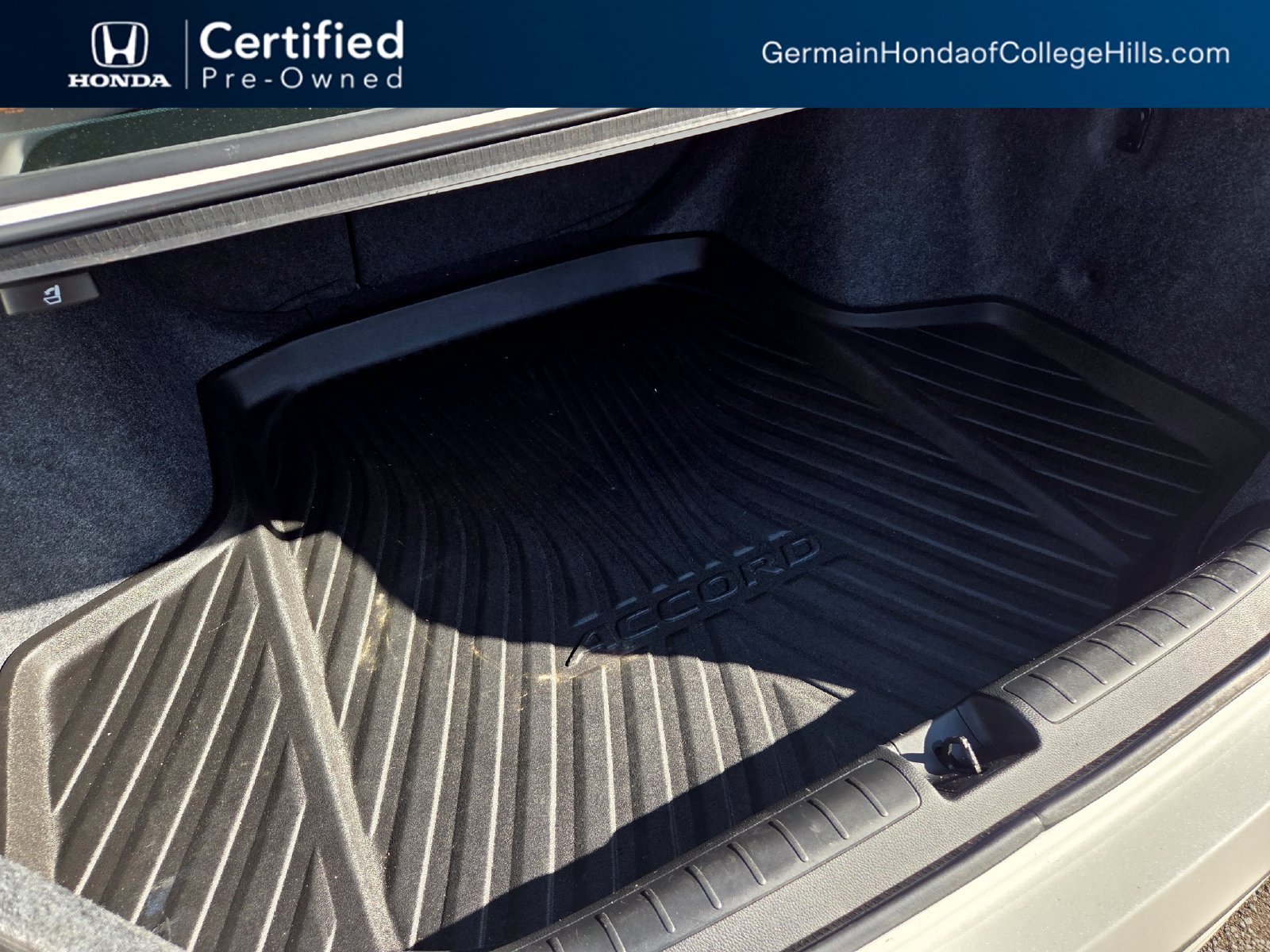 Certified 2021 Honda Accord Touring image 29