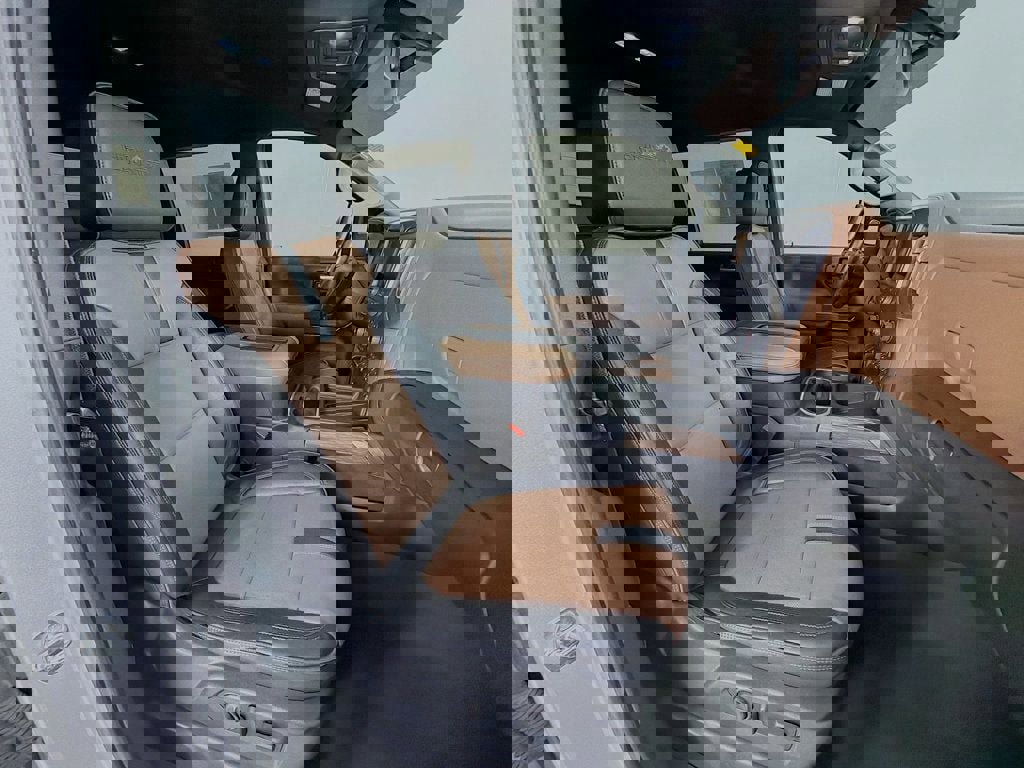 Used 2022 Chevrolet Silverado 3500 High Country image 31