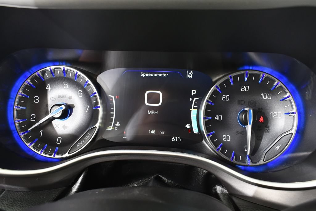 Used 2026 Chrysler Pacifica Select FWD image 26