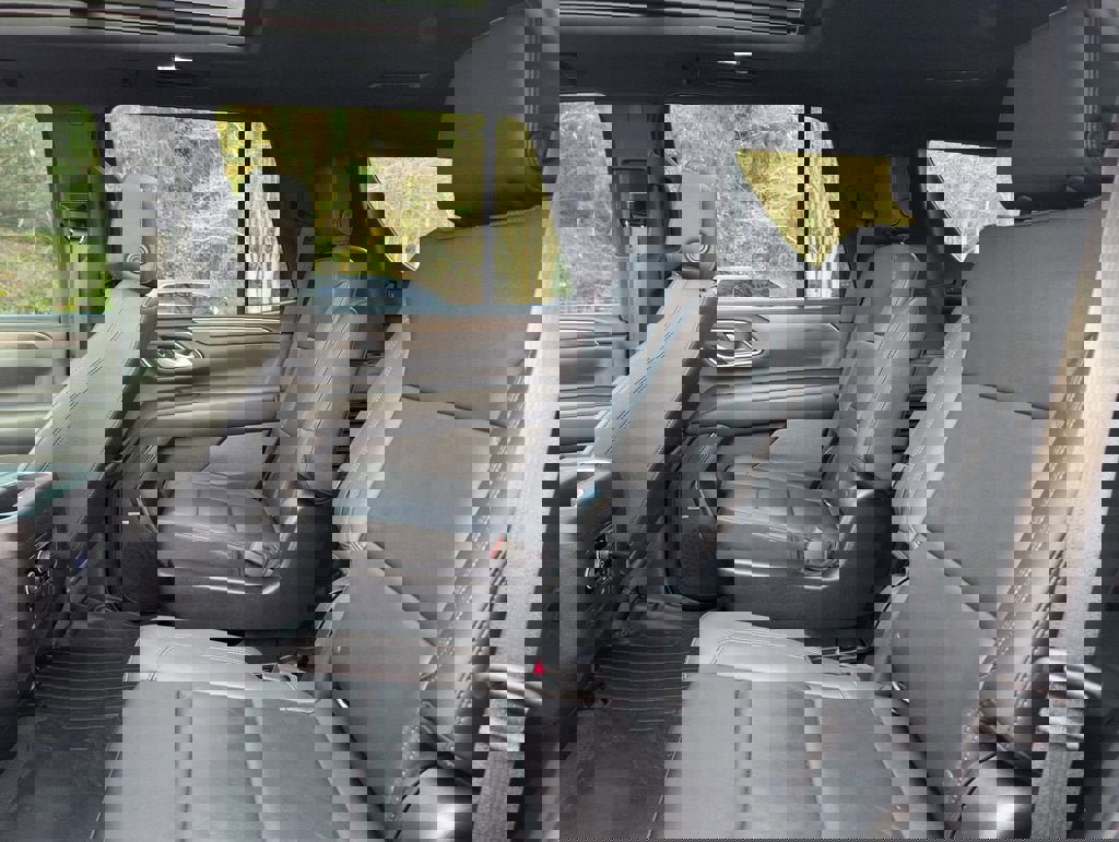 Used 2022 Chevrolet Tahoe Z71 w/ Off-Road Capability Package image 33