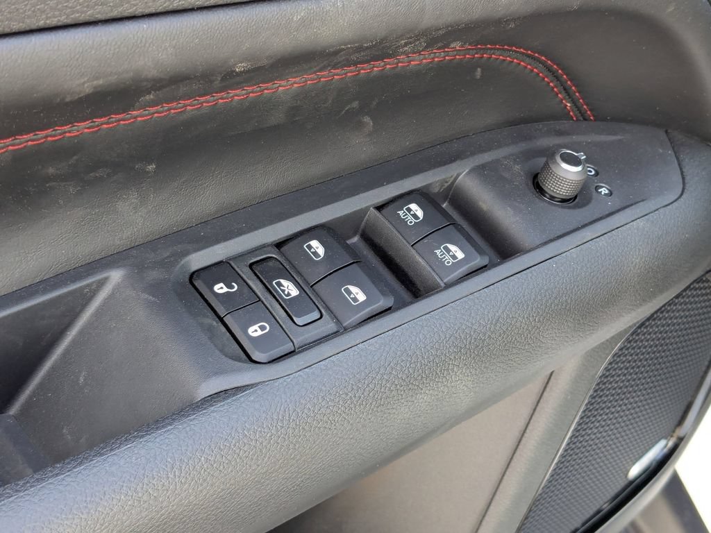 New 2026 Jeep Compass Trailhawk w/ Sun, Sound & Navigation Group AWD/4WD image 10