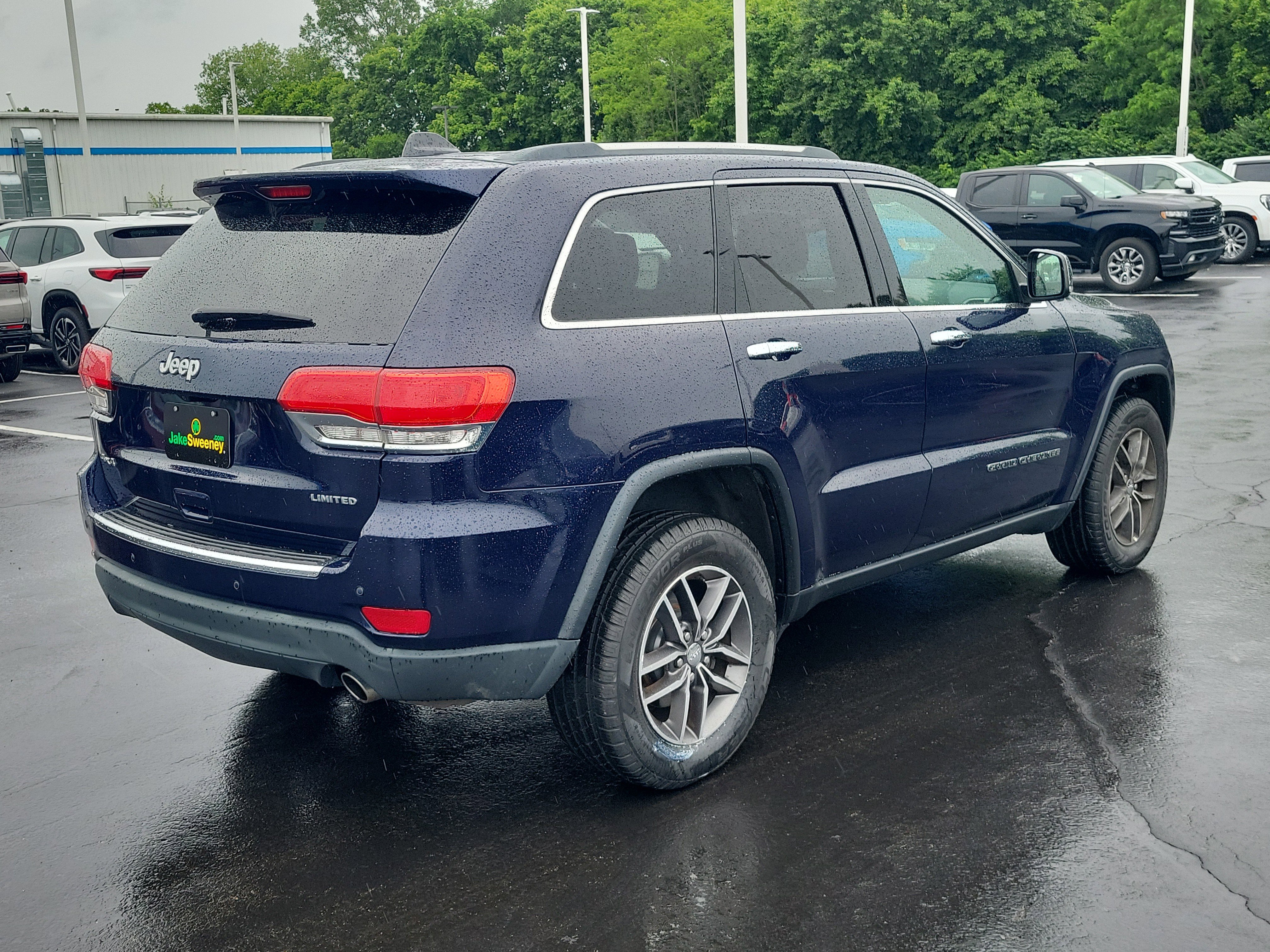 Used 2018 Jeep Grand Cherokee Limited AWD/4WD image 4