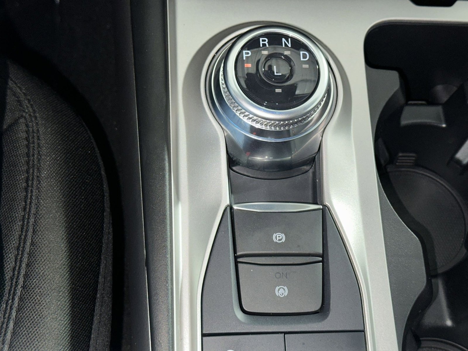 Used 2024 Ford Explorer XLT w/ Class IV Trailer Tow Package image 30