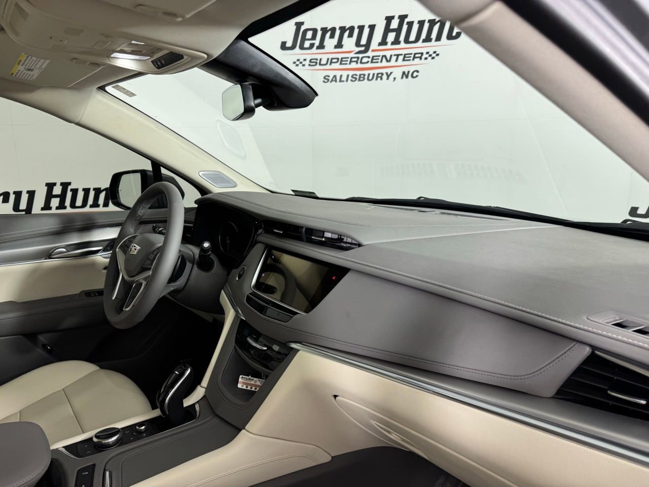 Used 2025 Cadillac XT5 Premium Luxury FWD image 49