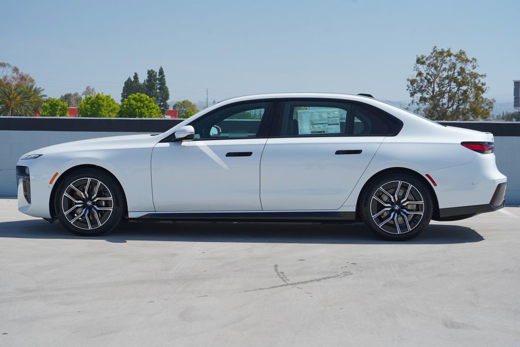 New 2026 BMW i7 xDrive60 w/ Premium Package AWD/4WD image 4