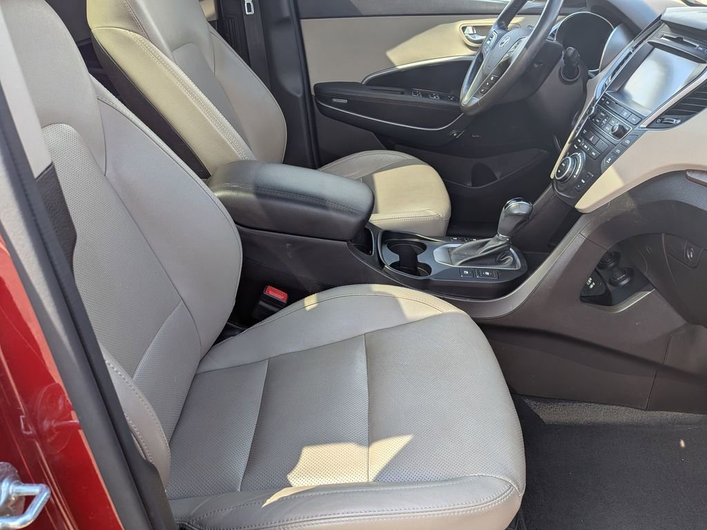 Used 2017 Hyundai Santa Fe Limited w/ Cargo Package image 30
