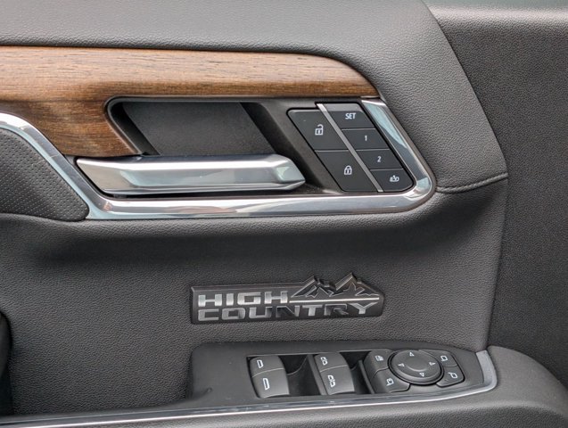 Used 2024 Chevrolet Silverado 1500 High Country AWD/4WD image 23