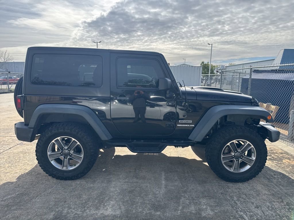Used 2015 Jeep Wrangler Sport w/ Connectivity Group image 4