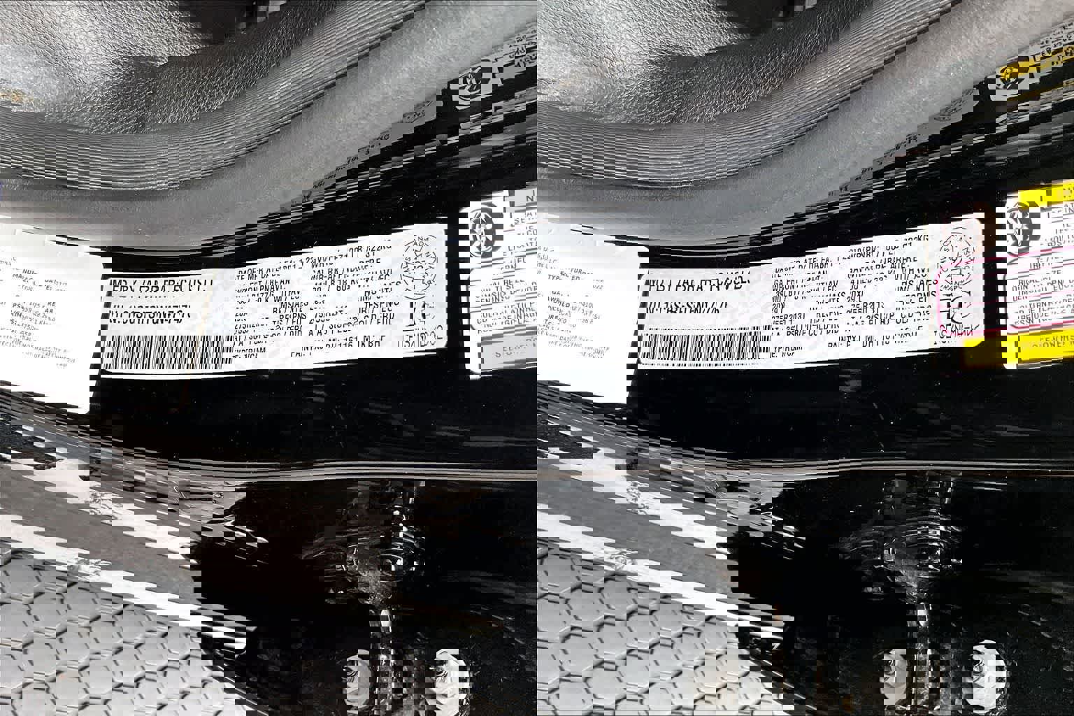 Used 2022 RAM 1500 Limited w/ Body-Colour Bumper Group image 21