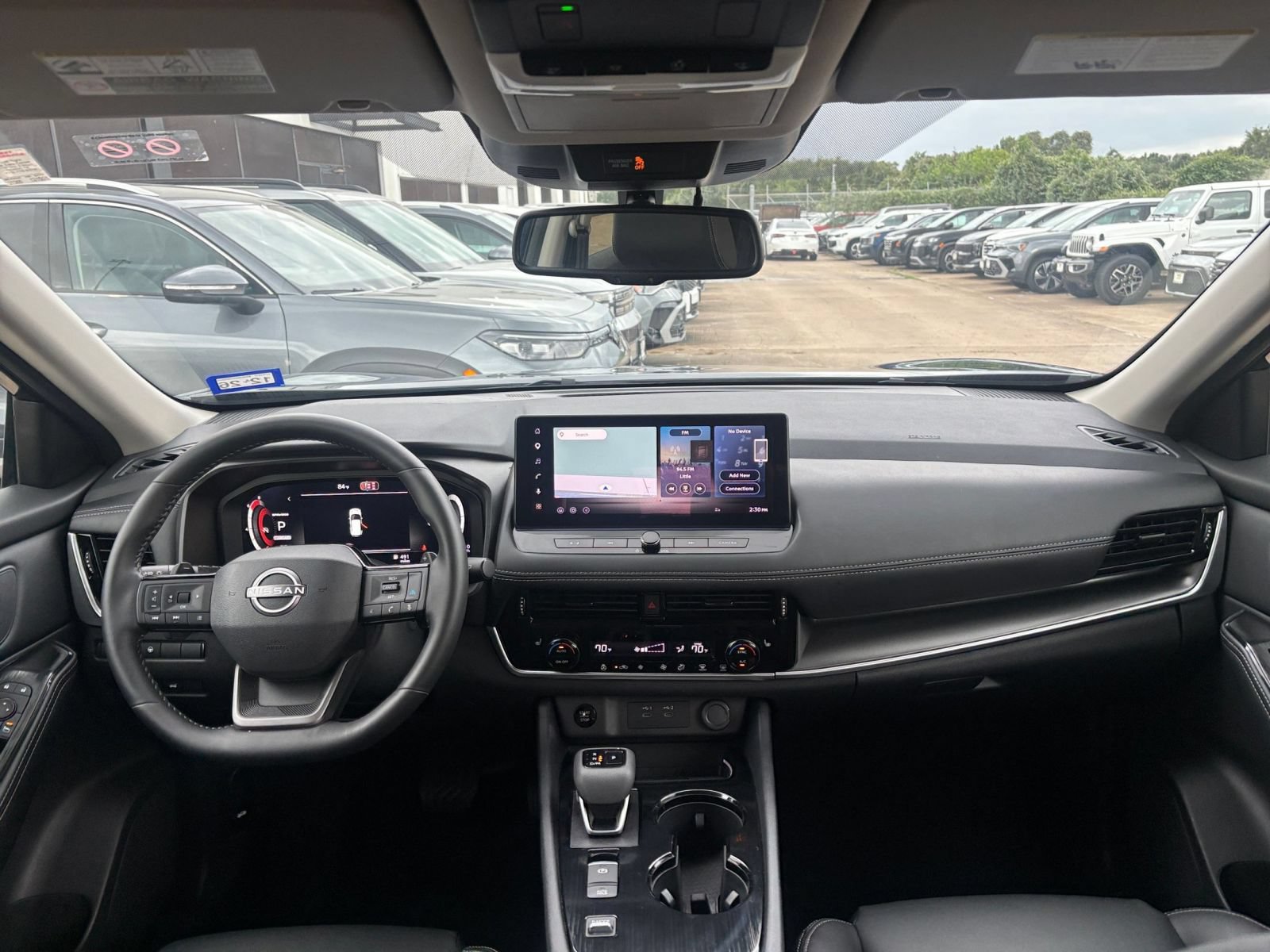 Used 2026 Nissan Rogue SL FWD image 35