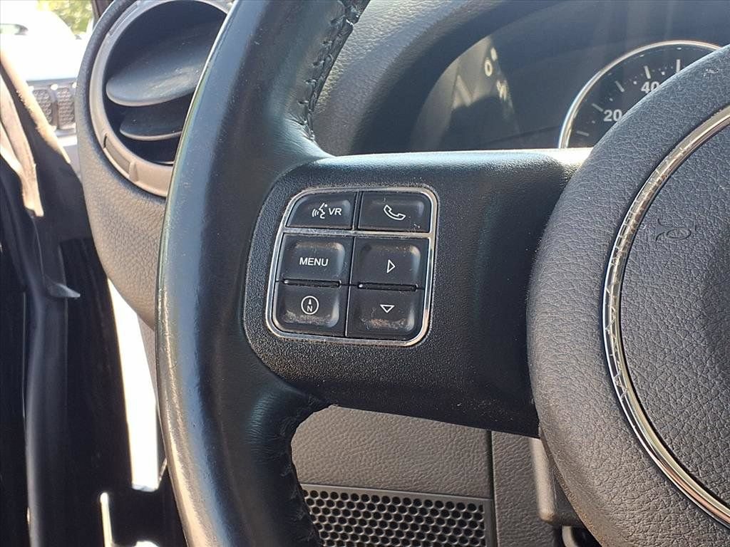 Used 2018 Jeep Wrangler Unlimited Sport S AWD/4WD image 14