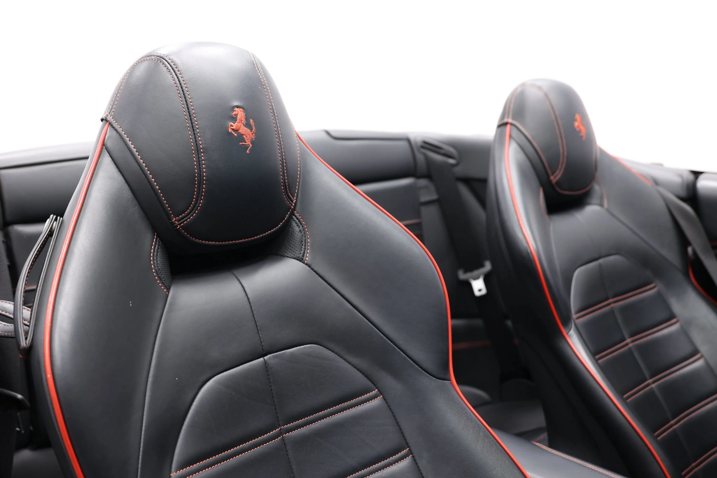 Used 2017 Ferrari California T RWD image 74