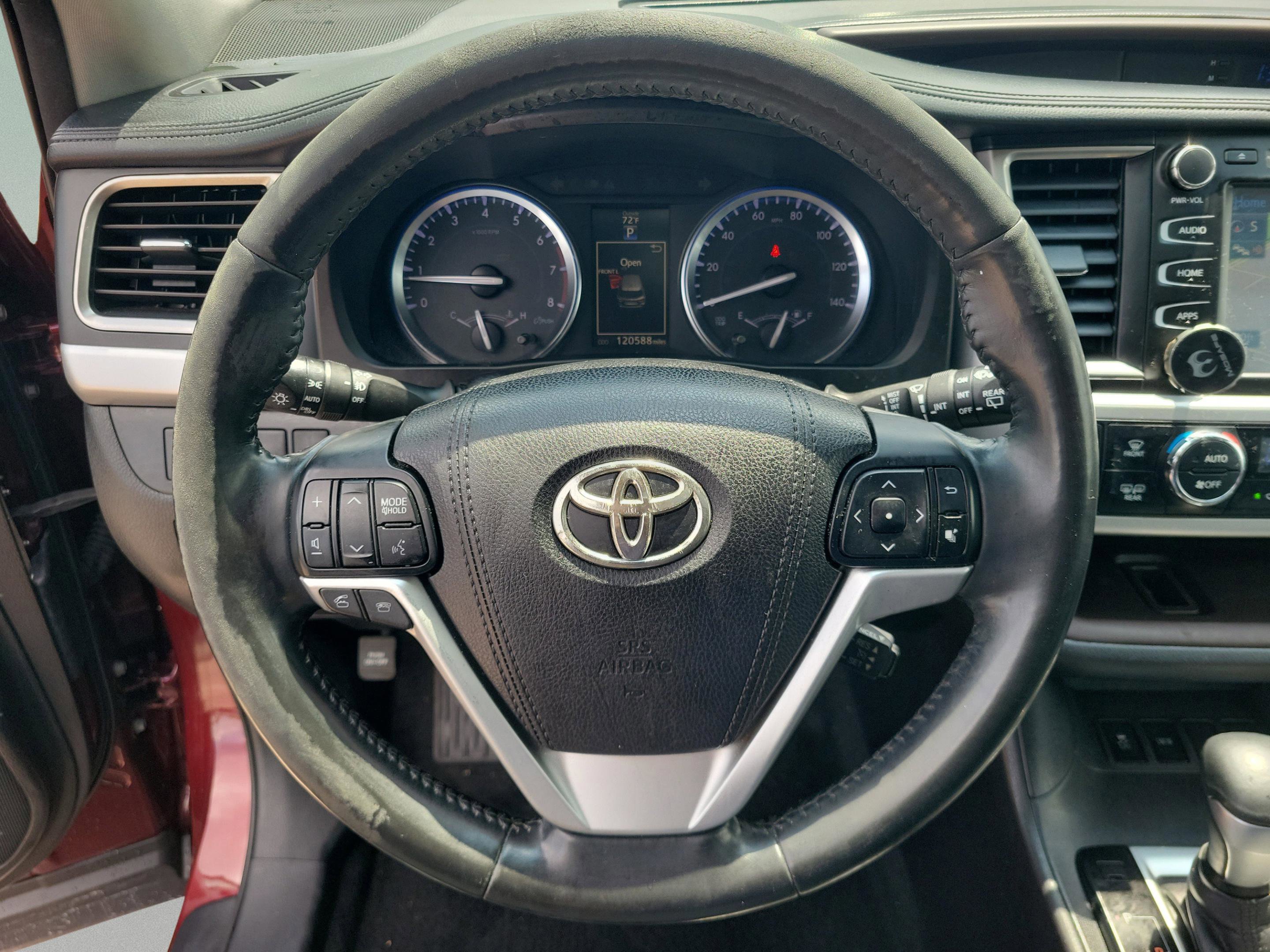 Used 2016 Toyota Highlander XLE image 27