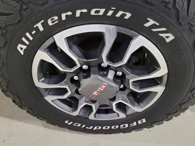 Used 2021 GMC Sierra 2500 SLT w/ SLT Convenience Package image 32