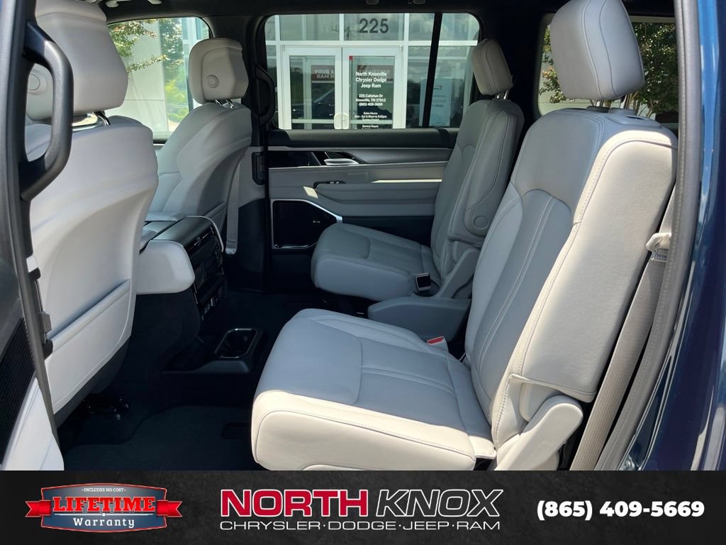 New 2026 Jeep Grand Wagoneer L Limited w/ Premium Group II AWD/4WD image 13