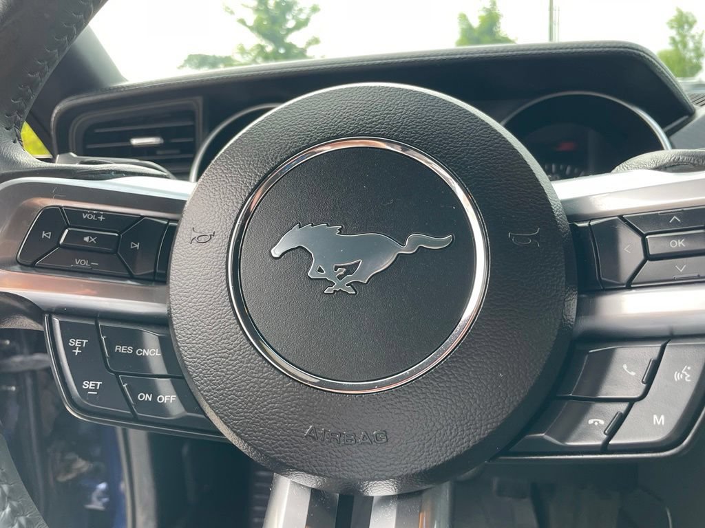 Used 2018 Ford Mustang Coupe RWD image 12